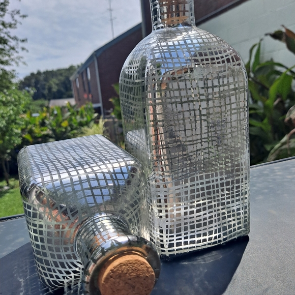 2 Plaid Jars - Picture 3 of 5